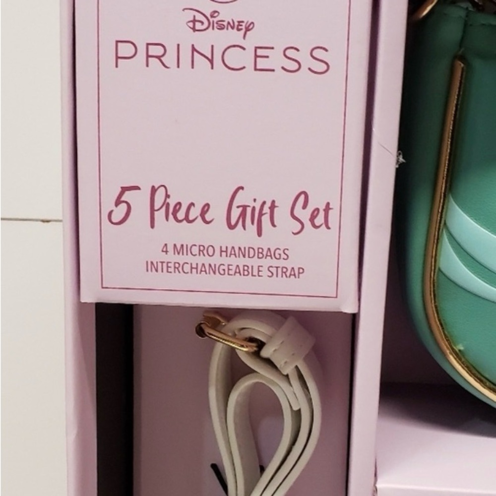 Disney Princess Colorful Bag Collection - Picture 4 of 5